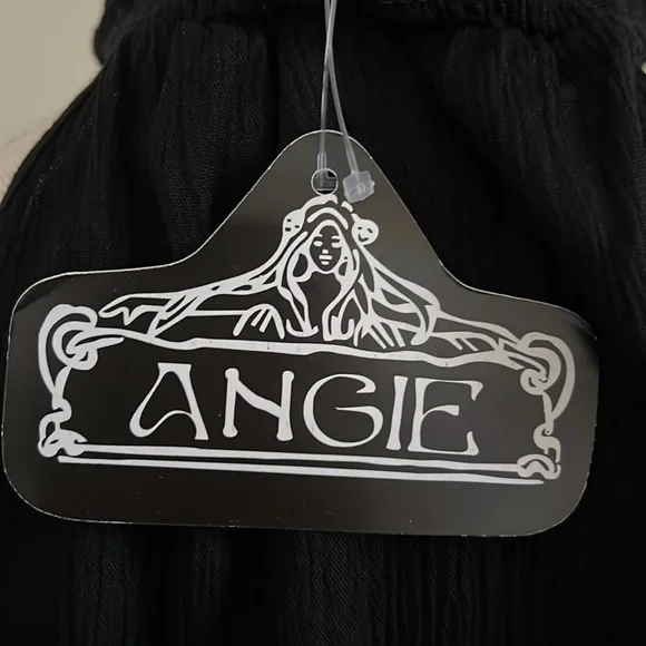 🆕 Angie Black Halter Top - Picture 10 of 10